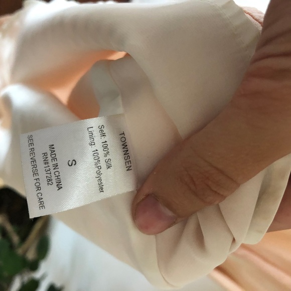 Elegant Silk Wrap Minidress - Picture 4 of 4